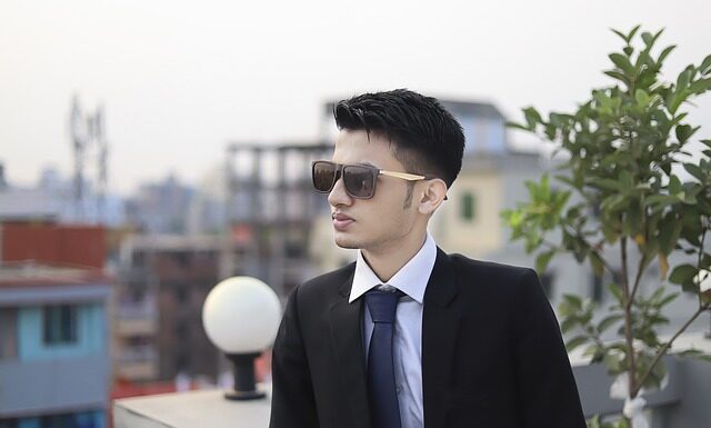 Jak dobrać kolor garnituru?