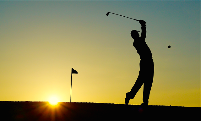 Jak nosić szeroki golf?