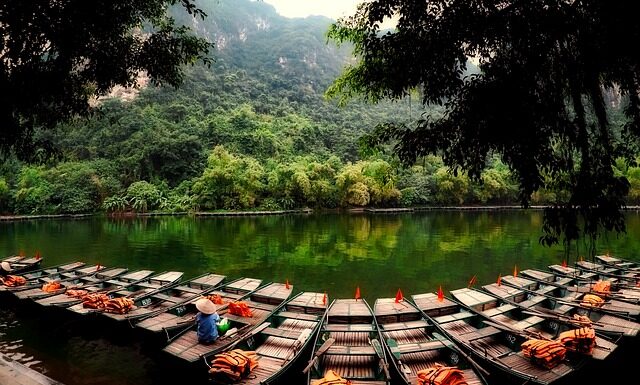 Jak nosić kamizelki męskie?