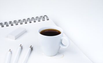Jaka gumka nie niszczy włosów?